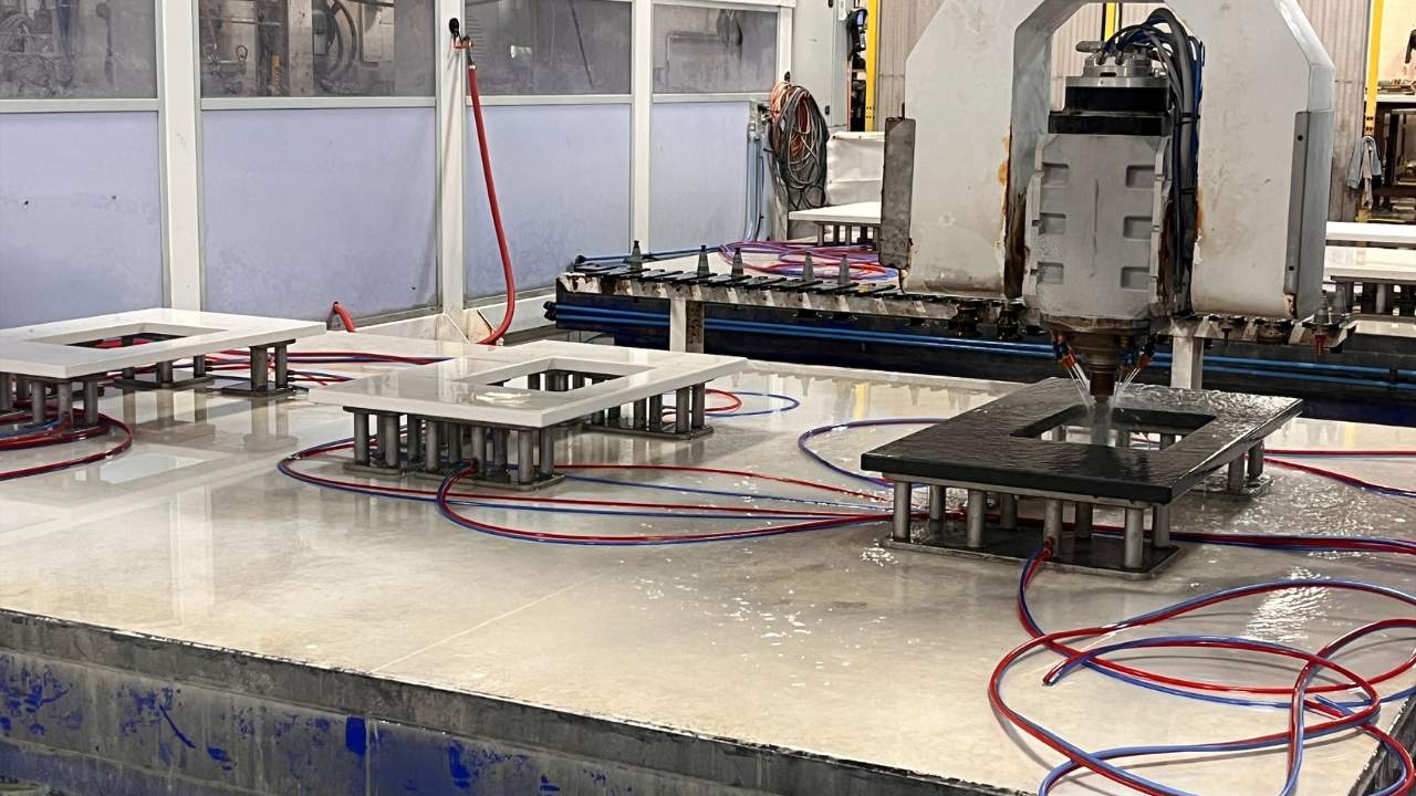 An example of wet cutting at Rumford Stone